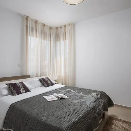 Apartment Malibu One Vir