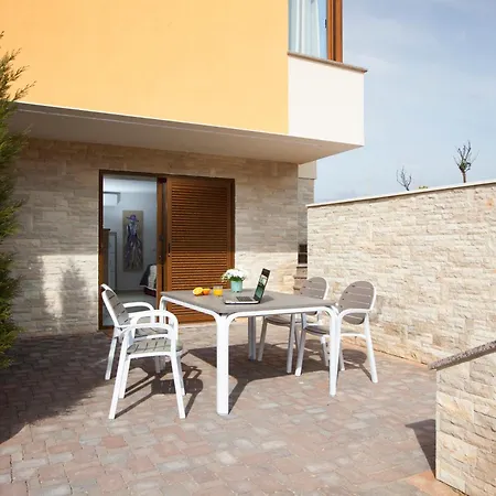 Malibu One Villa Vir