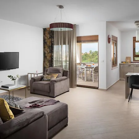 Malibu One Villa *