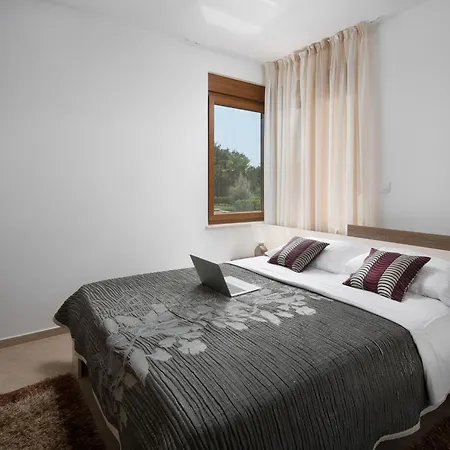Villa Malibu One Vir