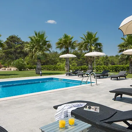 Villa Malibu One Vir